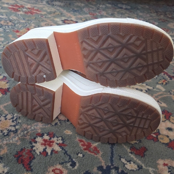 Converse Women's Heeled Boots - Tan and White - Picture 7 of 10